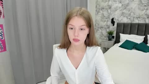 Melena online show from September 17, 2:37 am