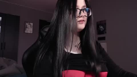 Julia online show from February 11, 3:40 am