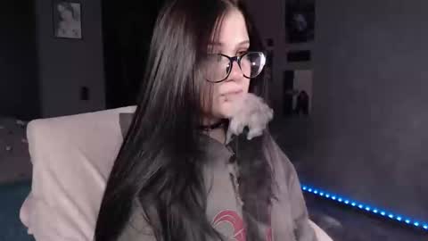 Julia online show from December 9, 2:45 am