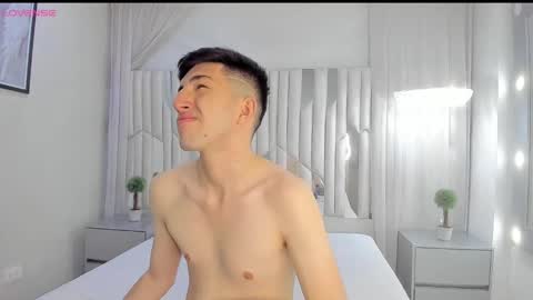 Un Slutty online show from March 8, 11:05 am