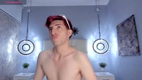 Un Slutty online show from February 5, 8:14 pm