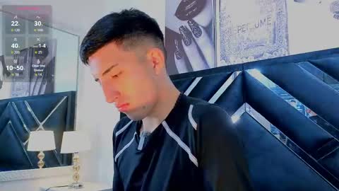 un_sluttyy online show from May 5, 11:38 am