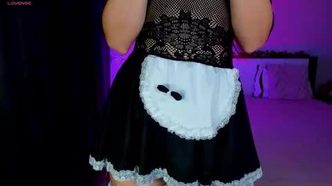 Under The Skin online show from October 14, 3:26 pm