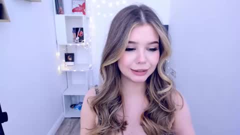 Snapshot of unforgettablalice chatting on February 10, 2:26 pm Alice online show from February 10, 2:26 pm