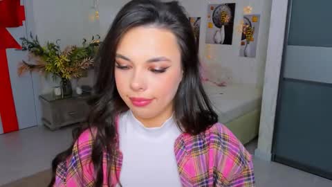 Patricia online show from February 24, 2:30 am