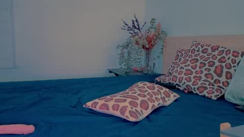 Alice online show from April 17, 4:53 pm