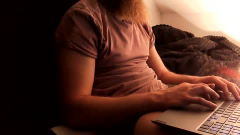 unknownbeard89 online show from February 12, 1:37 pm