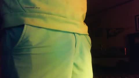 untouchableace84 online show from May 14, 1:48 am