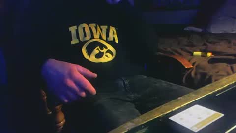 untouchableace84 online show from April 5, 12:51 am