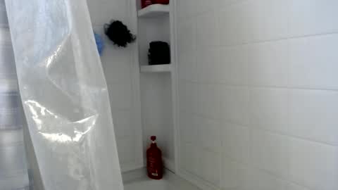 upforanything27 online show from December 17, 4:12 am