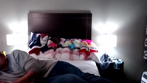 upforanything27 online show from January 27, 2:53 am