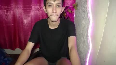 Mark online show from May 12, 6:44 am