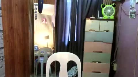 ur_asian_wife6969 online show from April 21, 1:42 am