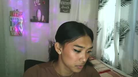 ur_dazzlingmorenaxx online show from March 21, 4:07 am