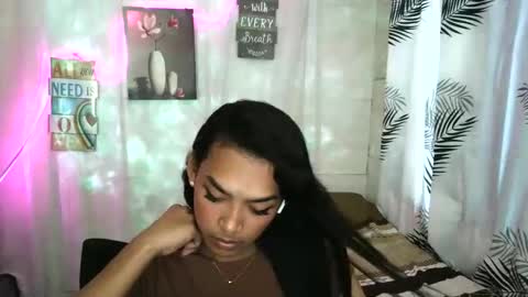 ur_dazzlingmorenaxx online show from June 10, 1:38 am