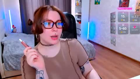ur_geekgirl online show from June 26, 9:04 am