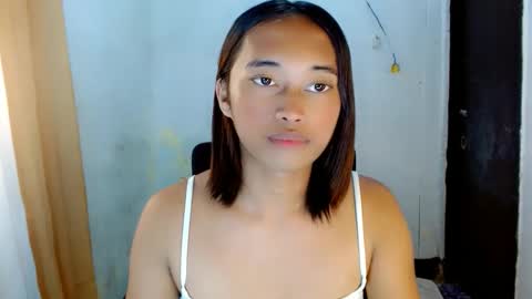 Ellie online show from April 2, 9:49 am