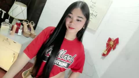 ur_sweetiechess18 online show from November 5, 1:46 pm