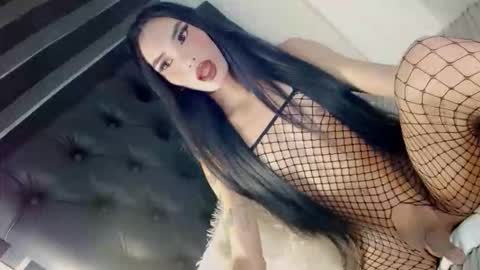 emma online show from October 28, 7:31 am