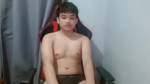 Snapshot of urasian_kentoyxx77 chatting on October 4, 7:00 pm Kentoy online show from October 4, 7:00 pm