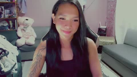 NEWRA  ALLISON online show from February 12, 6:51 pm