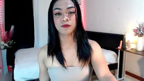 Olivia online show from February 8, 3:00 pm
