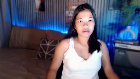 urasian_pinay_gurl online show from April 12, 1:37 pm