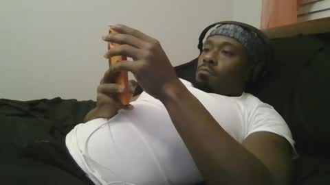 UrbanDicc online show from February 12, 11:18 am