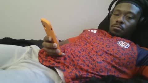 UrbanDicc online show from March 6, 2:08 pm