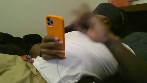 UrbanDicc online show from March 8, 4:45 am