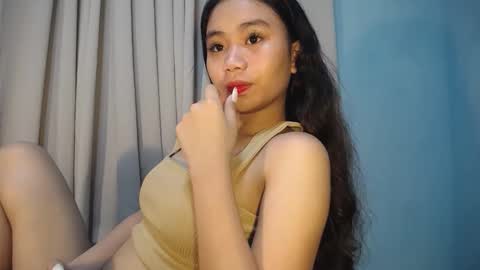 Urbbgurl lynxx  online show from October 14, 4:37 am