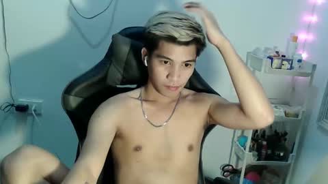 ASIANBBYBOY online show from November 3, 1:34 pm