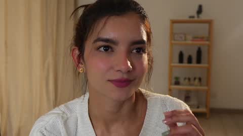 Linda Restrepo online show from December 8, 12:02 am