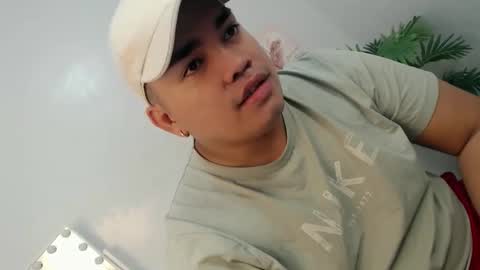 ure_fattytoy143 online show from December 21, 6:20 am