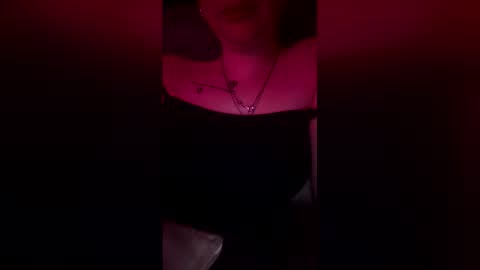 urfavvbrunette18 online show from April 29, 3:00 am