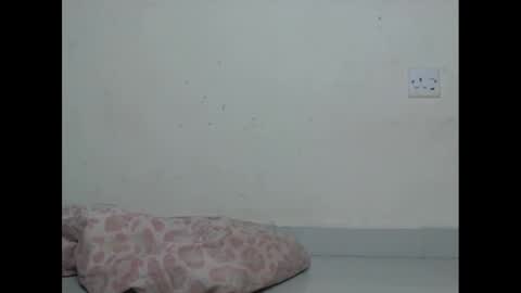 Snapshot of urflirtydoll chatting on February 17, 10:05 pm urflirtydoll online show from February 17, 10:05 pm
