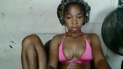 Snapshot of urflirtydoll chatting on September 20, 9:51 pm urflirtydoll online show from September 20, 9:51 pm