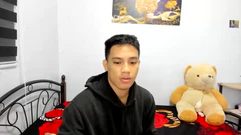 urfucker_vinz online show from April 12, 1:26 pm