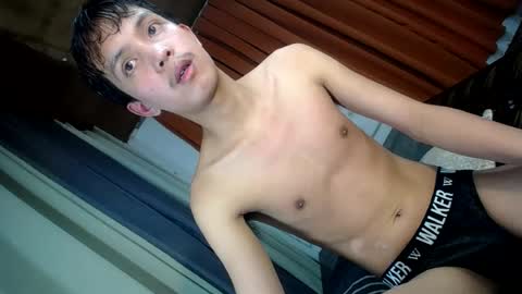 urhot_johny online show from June 29, 8:11 am
