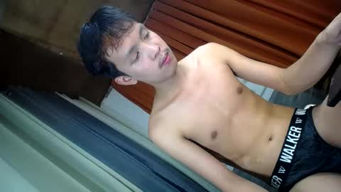 urhot_johny online show from June 15, 5:43 am