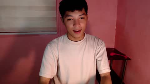 Snapshot of urhotethanxx chatting on February 14, 5:41 am Ethan online show from February 14, 5:41 am