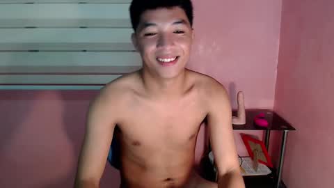 Snapshot of urhotethanxx chatting on February 4, 3:04 pm Ethan online show from February 4, 3:04 pm