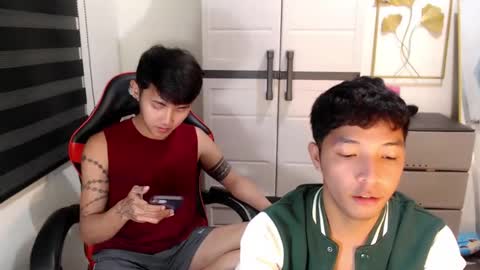 Ethan online show from April 14, 6:22 pm