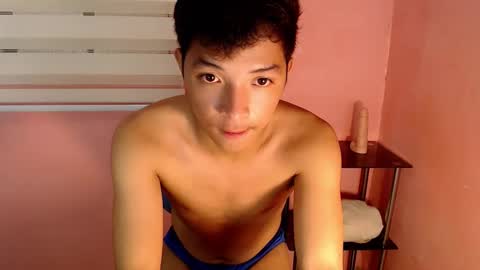 Snapshot of urhotethanxx chatting on March 12, 9:24 pm Ethan online show from March 12, 9:24 pm