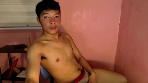 Snapshot of urhotethanxx chatting on January 24, 12:20 pm Ethan online show from January 24, 12:20 pm