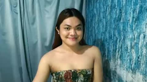 urhottie_bella online show from June 20, 3:02 am