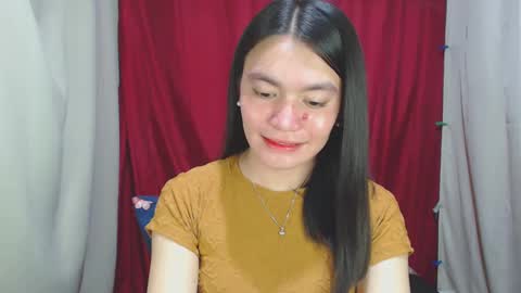 Snapshot of urhottiest_katey chatting on January 15, 6:19 pm Katey online show from January 15, 6:19 pm