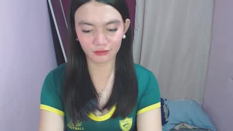 Katey online show from May 17, 11:30 am