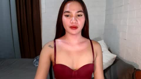 Snapshot of urhottylicious_cum chatting on January 19, 8:18 am urhottylicious_cum online show from January 19, 8:18 am