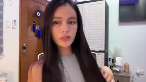 Amira online show from October 23, 2:02 am